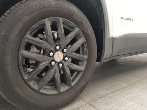 Used 2019 GMC Acadia SLT FWD image 31