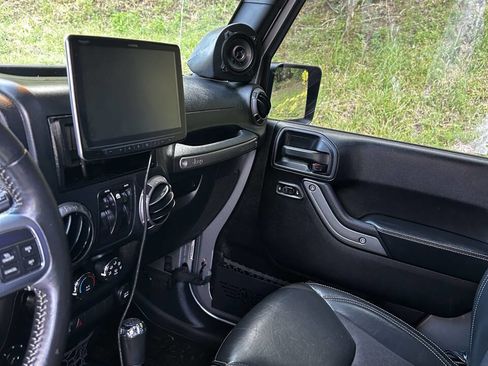 Used 2016 Jeep Wrangler Sport image 10