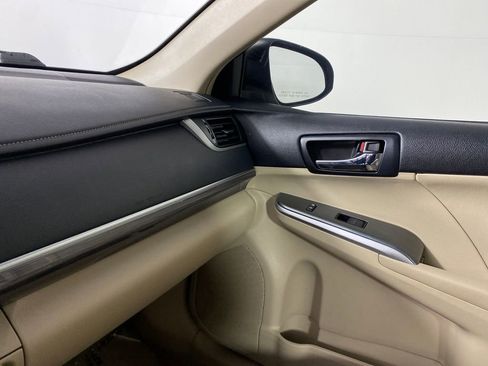 Used 2014 Toyota Camry XLE image 23