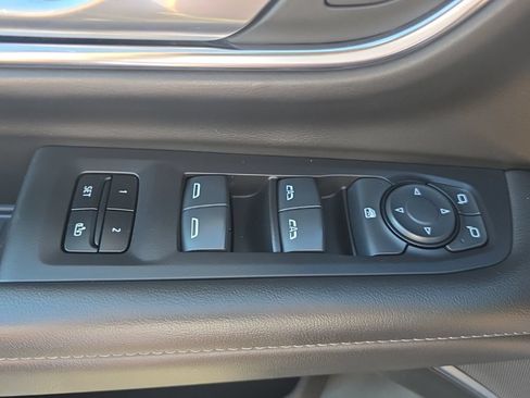 Used 2024 Chevrolet Suburban LT AWD/4WD image 23