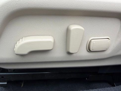 Used 2018 Subaru Legacy 2.5i Limited image 19