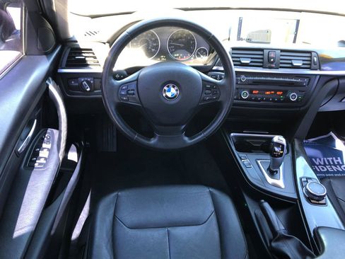 Used 2015 BMW 320i Sedan RWD image 10