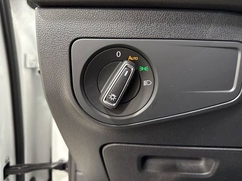 Certified 2023 Volkswagen Tiguan SE R-Line image 11