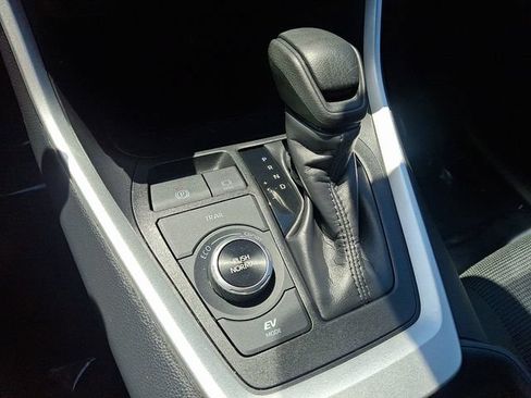 Certified 2025 Toyota RAV4 LE AWD/4WD image 14