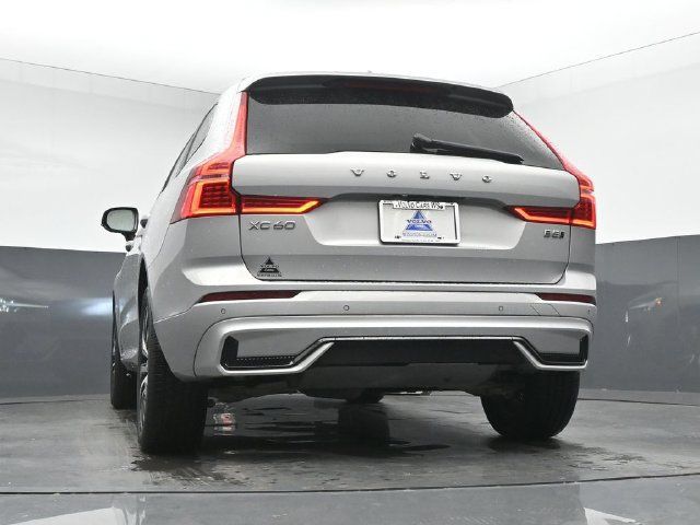 Used 2024 Volvo XC60 B5 Core AWD/4WD image 38
