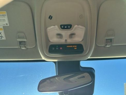 Used 2022 Buick Encore GX Select image 6