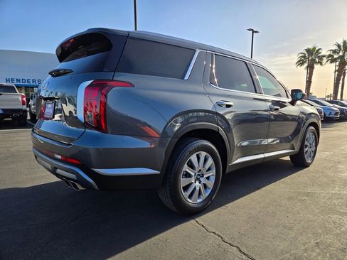 Used 2024 Hyundai Palisade SEL FWD image 6