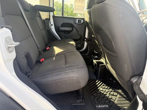 Used 2018 Jeep Wrangler Unlimited Sport S AWD/4WD image 28