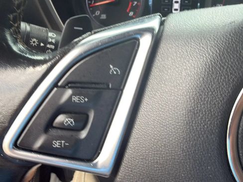 Used 2017 Chevrolet Camaro LT w/ Technology Package RWD image 17
