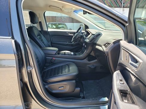 Certified 2019 Ford Edge SEL w/ Equipment Group 201A FWD image 9