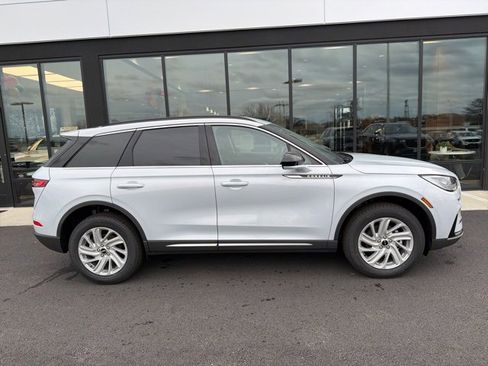 New 2026 Lincoln Corsair Premiere image 2