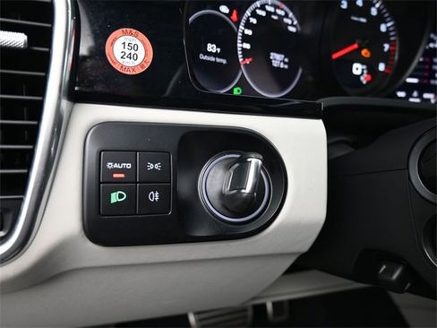 Used 2022 Porsche Cayenne S image 13