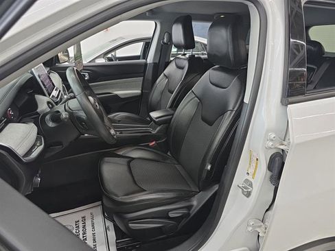 Used 2022 Jeep Compass Latitude image 7