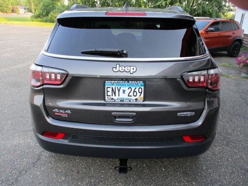 Used 2020 Jeep Compass Latitude w/ Cold Weather Group AWD/4WD image 7