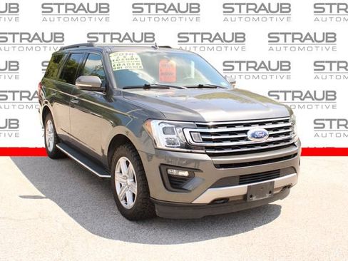 Used 2018 Ford Expedition XLT w/ Equipment Group 202A AWD/4WD image 1