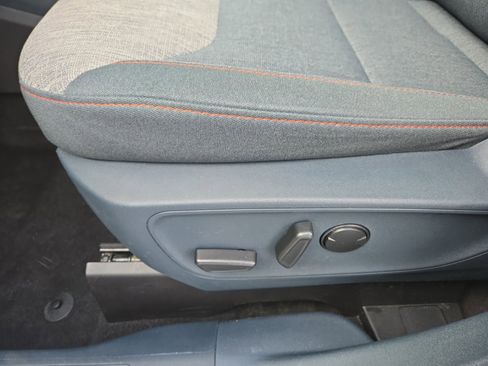 Certified 2023 Ford Maverick XLT w/ XLT Luxury Package image 12