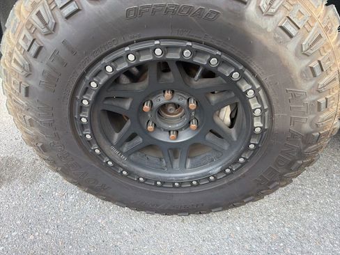 Used 2020 Chevrolet Silverado 1500 LT Trail Boss image 8