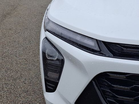 Used 2024 Chevrolet Trax ACTIV w/ Driver Confidence Package image 9