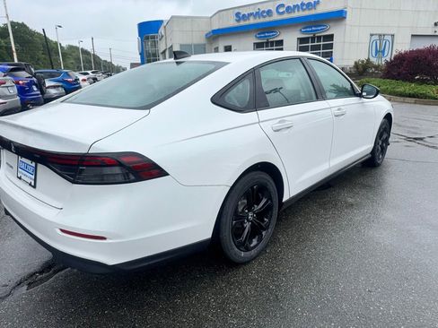 New 2025 Honda Accord SE image 8