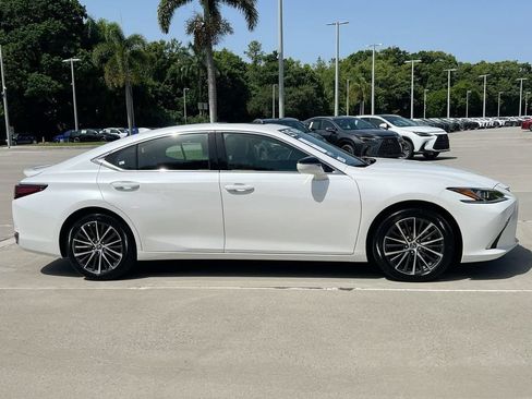 Certified 2025 Lexus ES 300h w/ Premium Package FWD image 8