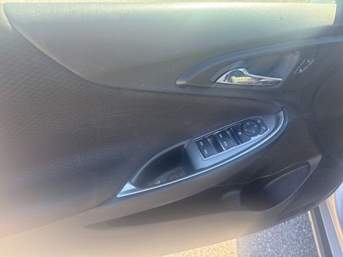 Used 2022 Chevrolet Malibu LT image 16