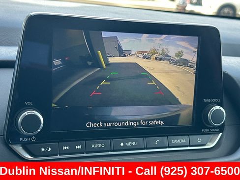Used 2025 Nissan Rogue S FWD image 28