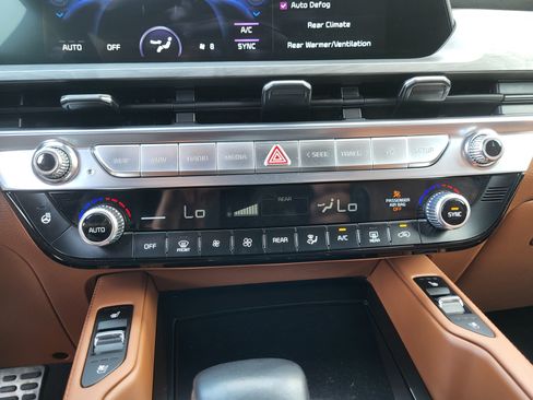 Used 2024 Kia Telluride SX Prestige X-Pro AWD/4WD image 17