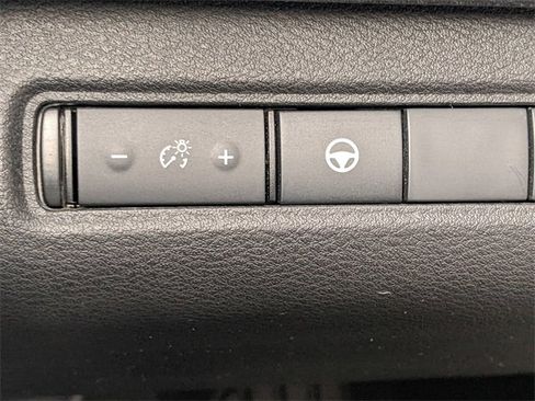 Used 2022 Nissan Pathfinder SV image 19