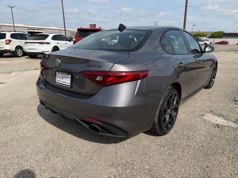 Used 2020 Alfa Romeo Giulia AWD w/ Quick Order Package 22J Sport image 7
