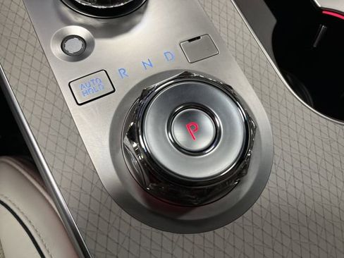 Used 2025 Genesis GV80 3.5T Prestige image 23