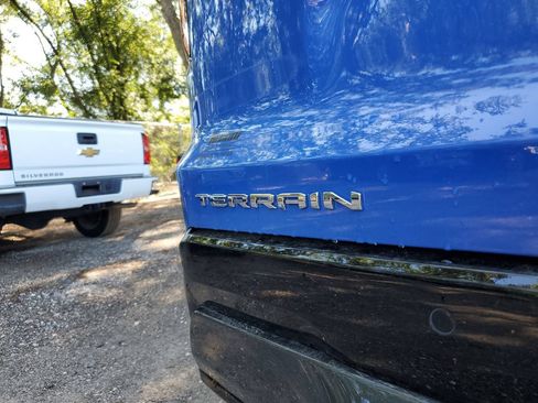 New 2026 GMC Terrain AT4 AWD/4WD image 8