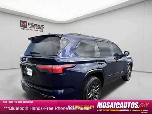 Used 2023 Toyota Sequoia Platinum AWD/4WD image 7