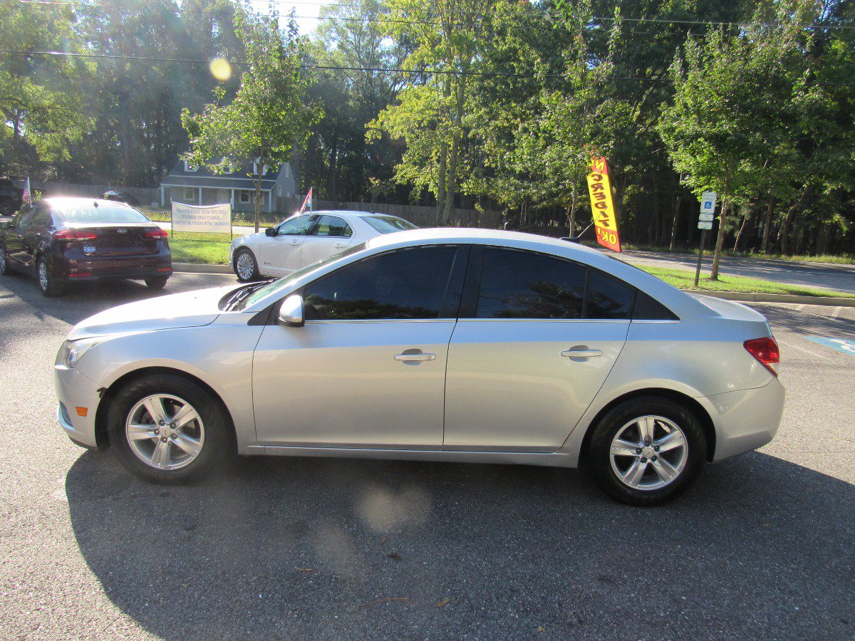 Used 2014 Chevrolet Cruze LT FWD image 3