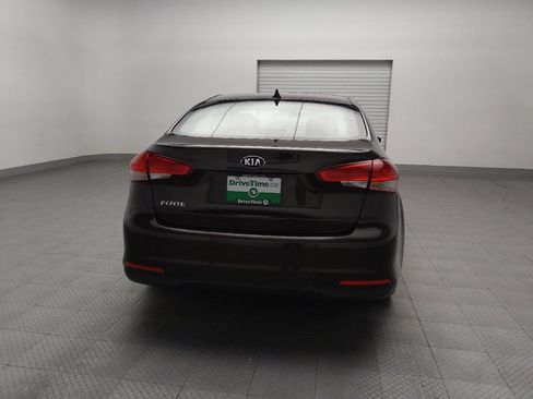 Used 2017 Kia Forte LX w/ LX Popular Package image 7