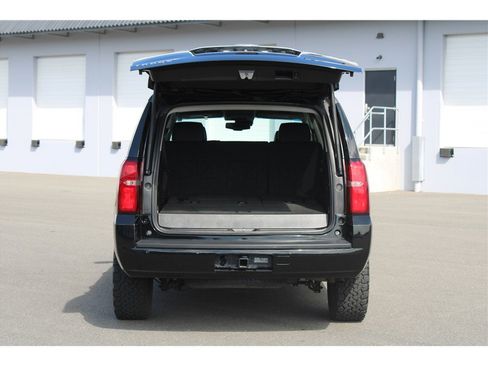 Used 2018 Chevrolet Tahoe LT image 39