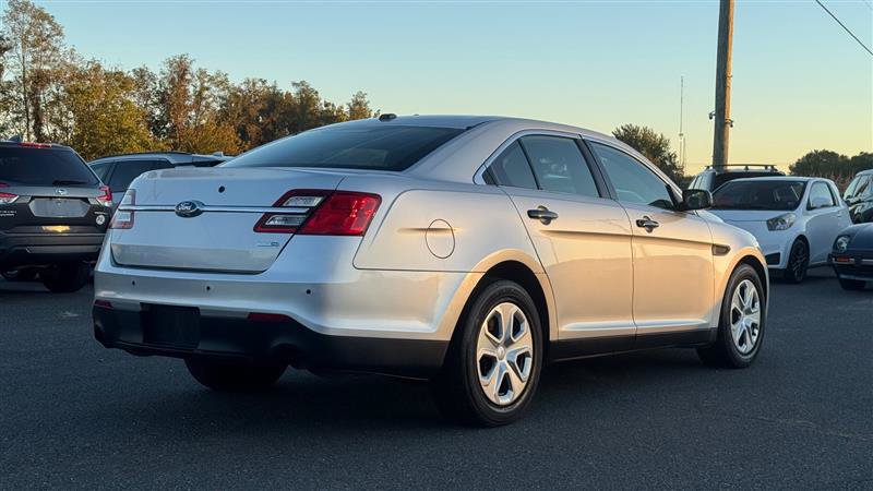 Used 2015 Ford Taurus Police Interceptor AWD image 9