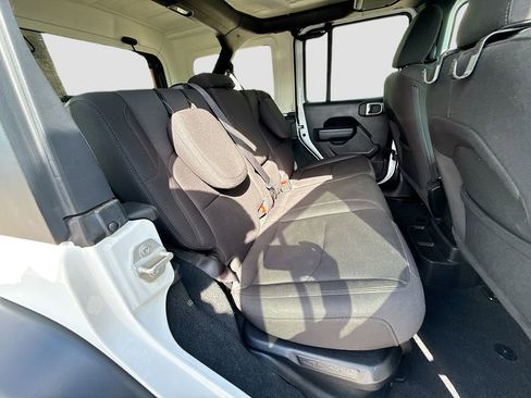 Used 2023 Jeep Wrangler Unlimited w/ Cold Weather Group AWD/4WD image 32