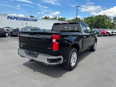 Used 2023 Chevrolet Silverado 1500 LTZ w/ Z71 Off-Road Package AWD/4WD image 4