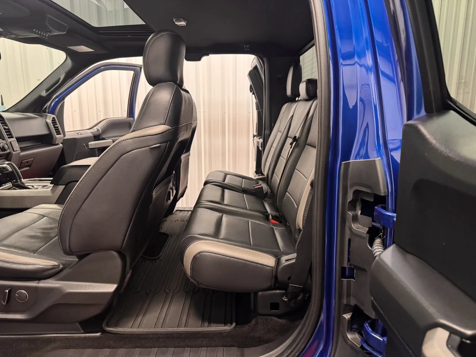 Used 2018 Ford F150 Raptor w/ Equipment Group 801A Mid AWD/4WD image 36