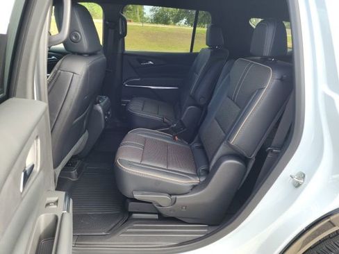 New 2026 Chevrolet Traverse High Country w/ LPO, Floor Liner Package image 16