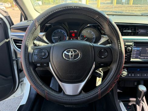 Used 2016 Toyota Corolla S Premium image 22