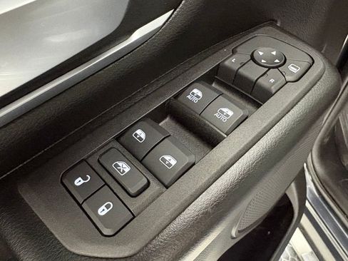 Used 2025 RAM 1500 Big Horn AWD/4WD image 19