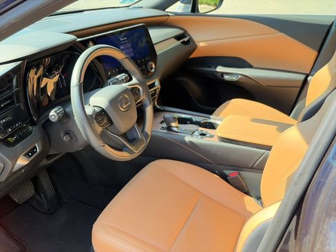 Used 2023 Lexus RX 350 Premium w/ Accessory Package AWD/4WD image 5