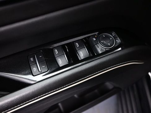 Used 2024 Cadillac Escalade ESV Premium Luxury Platinum AWD/4WD image 14