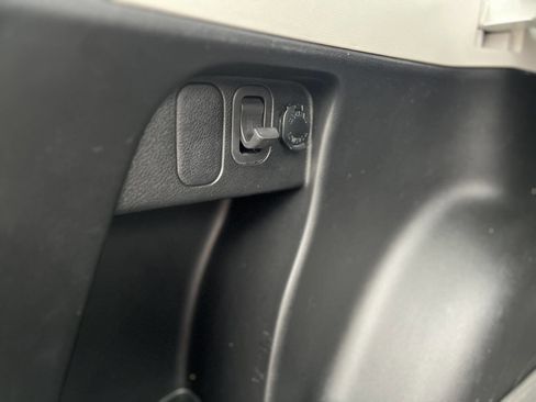 Used 2011 Subaru Forester 2.5X Premium w/ All-Weather Pkg image 25