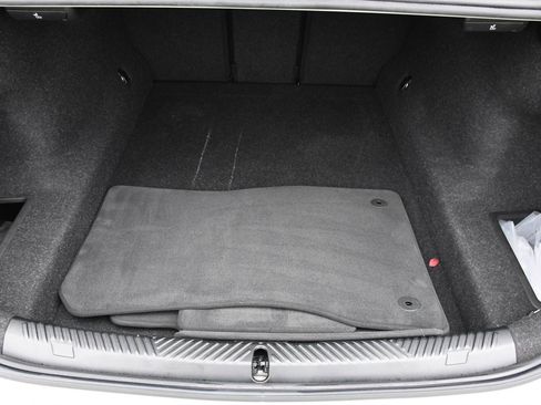 Used 2024 BMW 530i xDrive w/ Convenience Package image 21