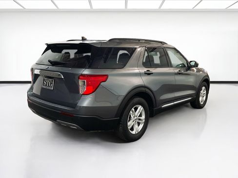Used 2023 Ford Explorer XLT w/ Equipment Group 202A image 4