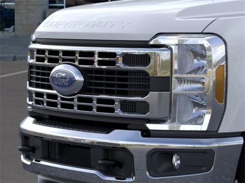 New 2026 Ford F350 XL w/ XL Chrome Package image 17