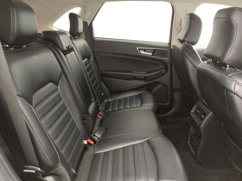 Used 2024 Ford Edge SEL image 19
