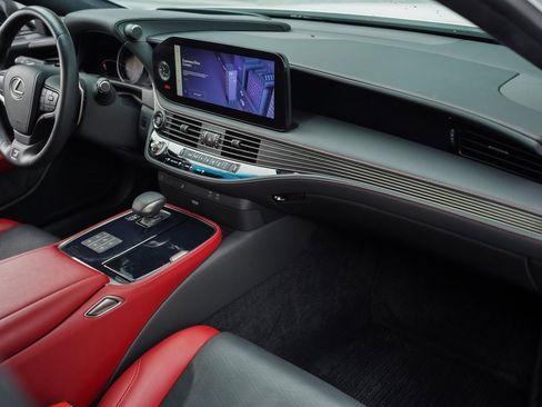 Used 2023 Lexus LS 500 F Sport image 21